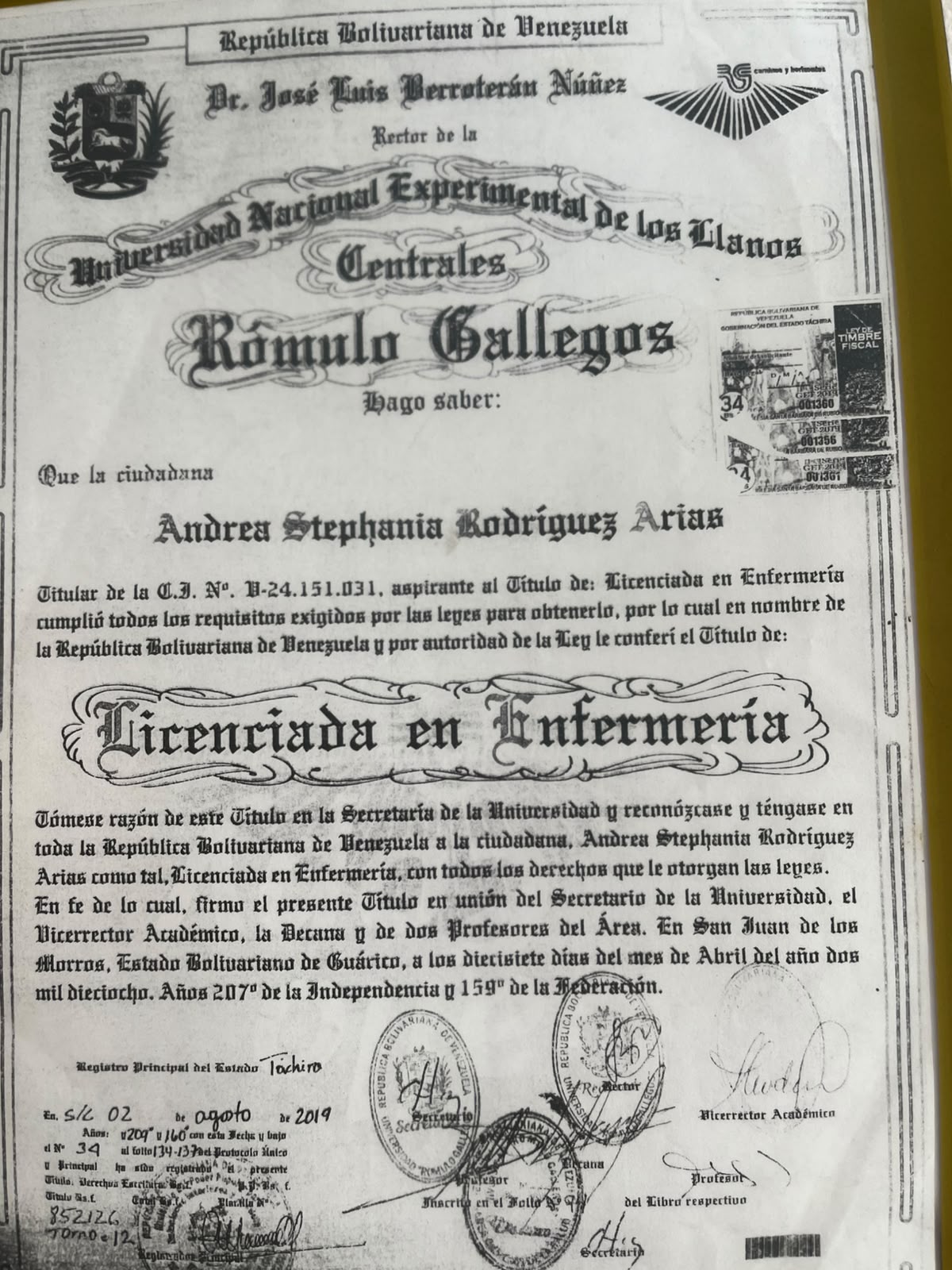 Certificado de la fundadora de Klass Salón & Spa (4)