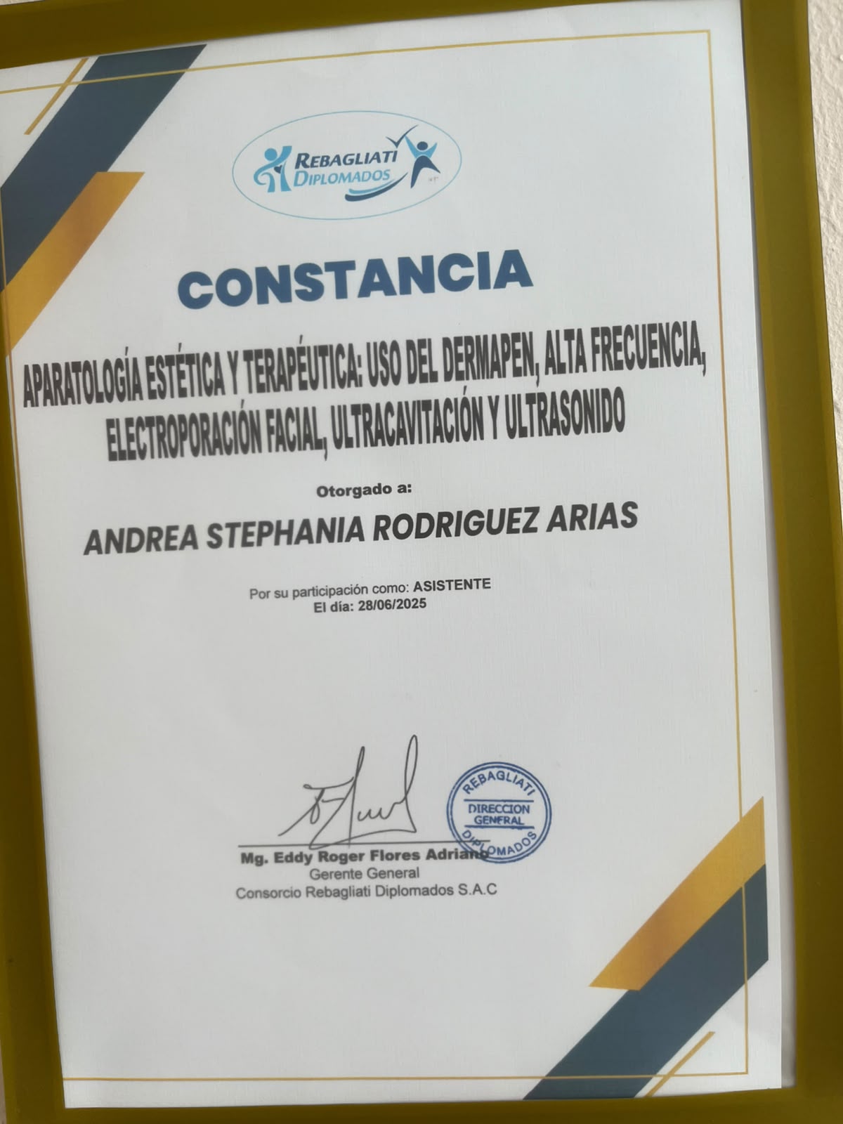 Certificado de la fundadora de Klass Salón & Spa (9)